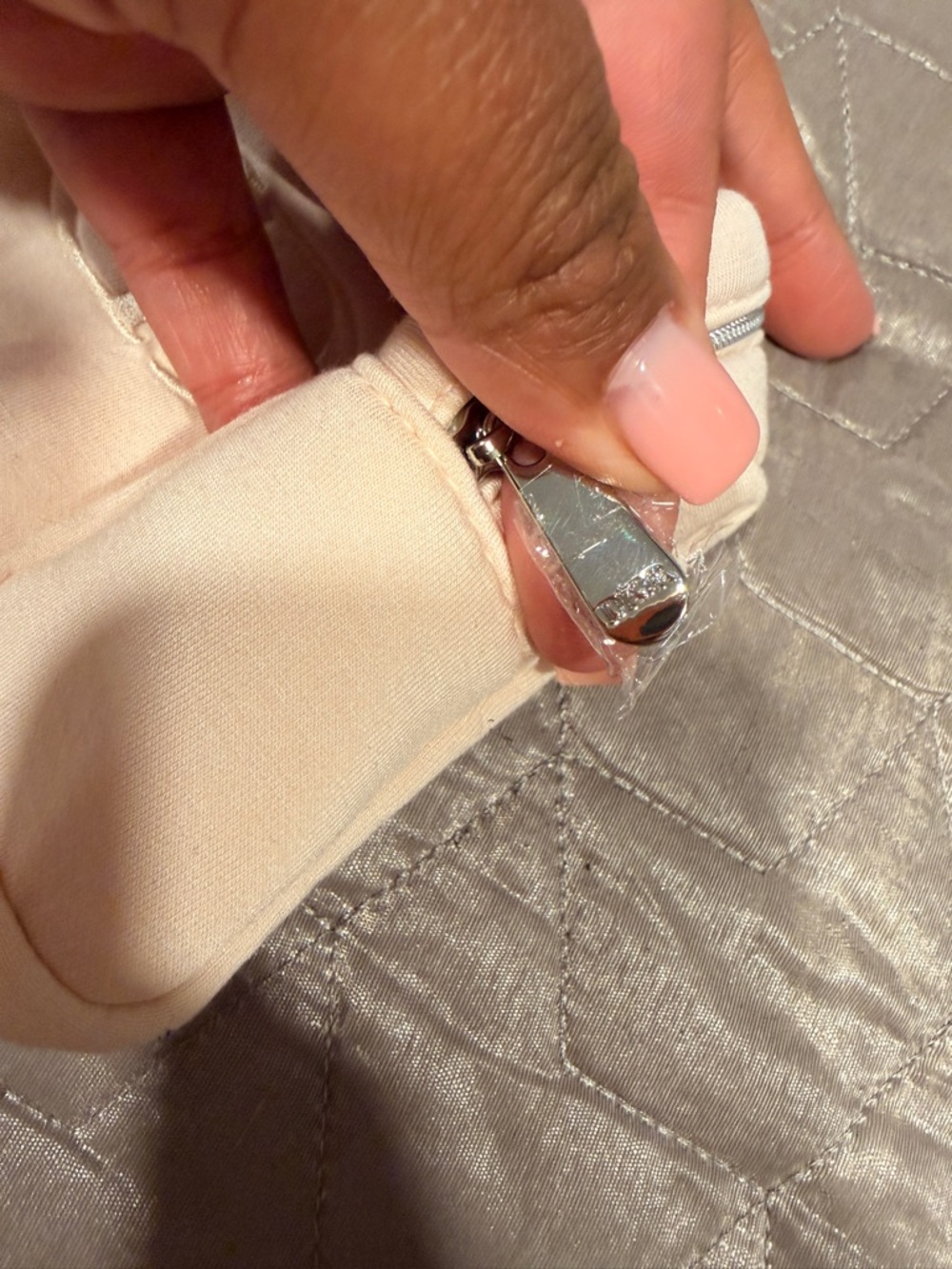 Dior soft Pink Cosmetic Pouch with Silver Zip - Picture 5 of 8